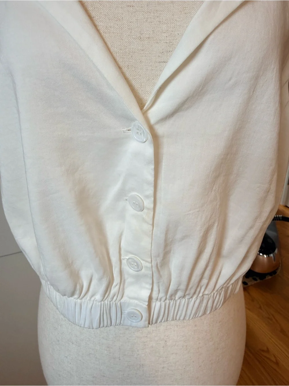 Reformation White Label Detail Cropped Blouse - Picture 2 of 12